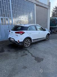 Hyundai I20 1.4 CRDI anno 2016 (solo ricambi)