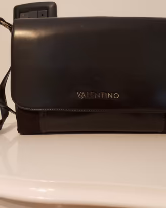 Borsa in pelle marrone. Brand Mario Valentino