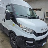 Autocarro Iveco Daily 35-170 Hi- Matic