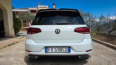 Volkswagen Golf 7.5 R‑Line 1.5 TSI 150 CV – 2019

