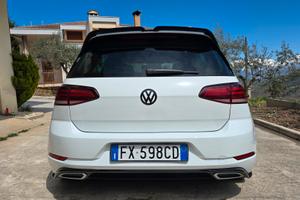 Volkswagen Golf 7.5 R‑Line 1.5 TSI 150 CV – 2019

