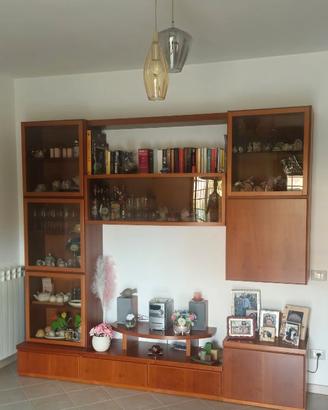 Mobili da Sala + Divano + Tavolo da giardino