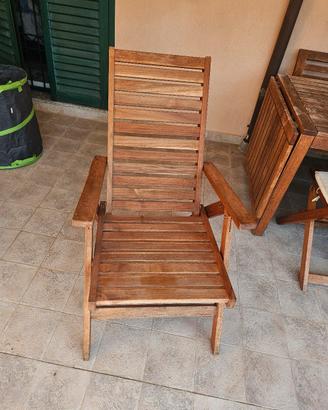 Due sdraio in legno 