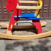 cavallo a dondolo