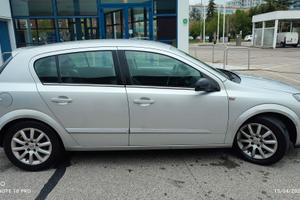 Opel Astra H