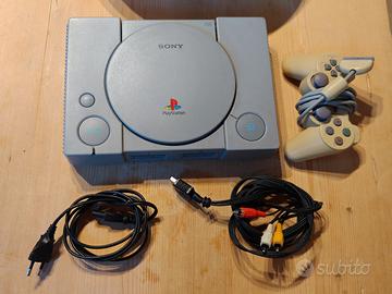 Play station 1 con giochi e memory card