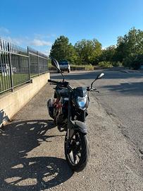 BENELLI BM 125 -746 KM- Nera/ Telaio rosso