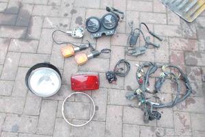 CB 750 92 : faro centralina km pinza pompa frecce