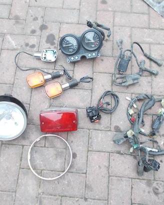 CB 750 92 : faro centralina km pinza pompa frecce