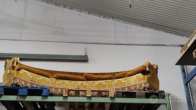 Salotto Reale Barocco - Divano Curvo e Coppia.