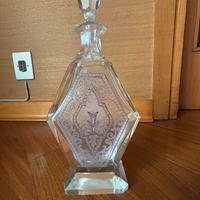 Bottiglia in cristallo con decori viola