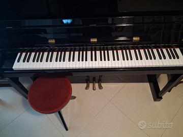 Pianoforte verticale nero