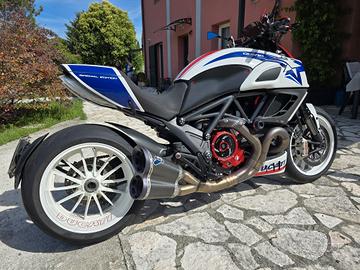 Ducati Diavel Carbon 1200