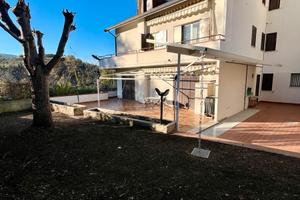 Villa bifamiliare vicino Ascoli Piceno (AP)