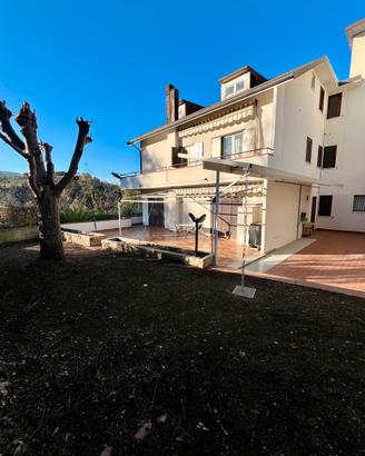 Villa bifamiliare vicino Ascoli Piceno (AP)