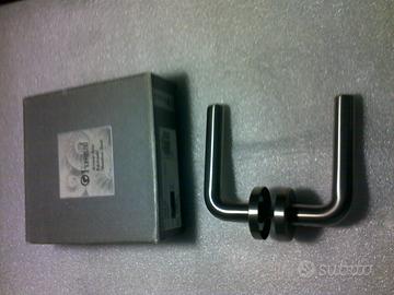 MANIGLIE PER PORTE INTERNE FINITURA CROMO SATINATO