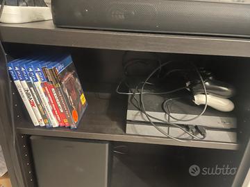 Ps4 piu 2 joystick e 5 giochi