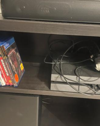 Ps4 piu 2 joystick e 5 giochi