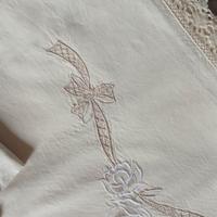 Parure lenzuolo sopra+due federe con pizzo