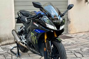 Yamaha yzf r125 monster edition