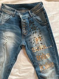 Jeans Je Suis .. Très jolie