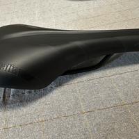 Sella bici  MTB  e touring Selle italia xbase