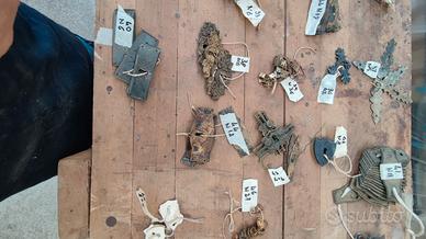 Ferramenta varia per mobili antichi, 