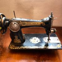 Macchina da cucire singer antica oro e nera