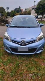 Toyota yaris 1.3 Lounge