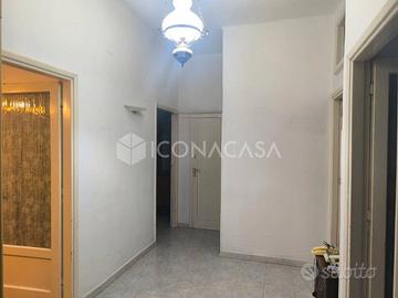 Ampio e luminoso 3 vani, doppia esposizione, con a