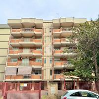 4 LOCALI A BARI