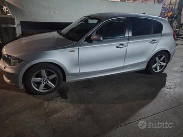 BMW serie 1  118d futura