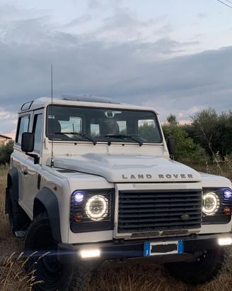 LAND ROVER DEFENDER 90 TD4 SW “SE” 2400 cc 122cv