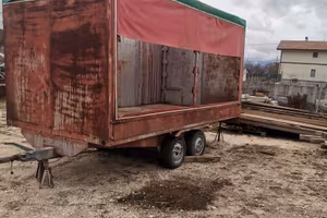 Carrello rimorchio auto
