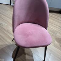 Quattro sedie in velluto rosa