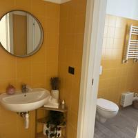 Stanza-studio per onicotecnica o massaggiatrice