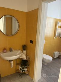 Stanza-studio per onicotecnica o massaggiatrice