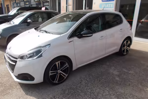 Peugeot 208 BlueHDi 100 5 porte GT Line