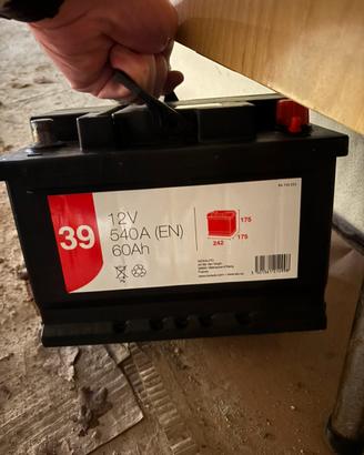 Batteria per auto 60 ah