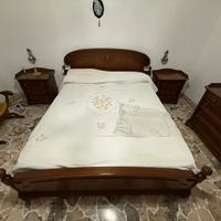 Camera da letto matrimoniale completa e lampadario