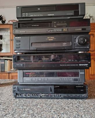 6 videoregistratori VHS da riparare