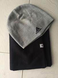 cappuccio e sciarpa adidas