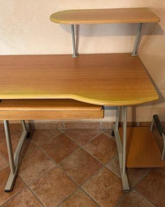 Scrivania in legno e metallo porta PC