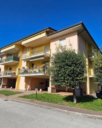 Appartamento di 123 m² con 4 locali e box auto a P