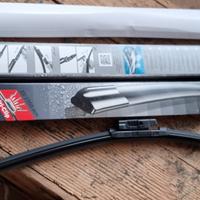 Due tergicristalli BOSCH Aerotwin 550 - AM22U