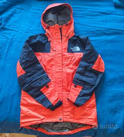 Giacca tecnica North Face in goretex da donna