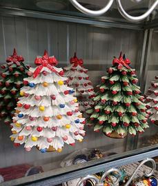 Alberi di Natale in ceramica vietresi