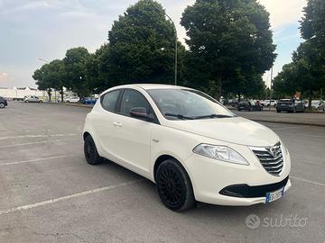 Lancia Ypsilon 1,2 Elefantino