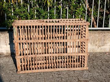 ANTICA GABBIA IN LEGNO PER POLLI