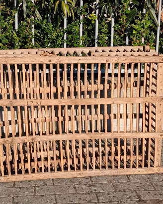 ANTICA GABBIA IN LEGNO PER POLLI